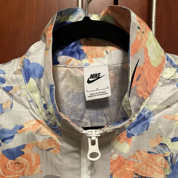 Nike Womens Woven Floral Track Zip Jacket Size L - CZ8184 072 Windbreaker NWT - Picture 2 of 16